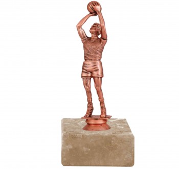 Soška basketbal muž F011 bronz